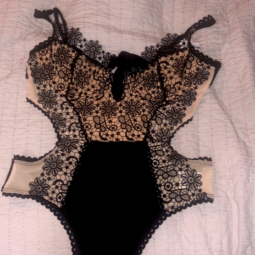 Isabelles Cabinet Lace Bodysuit